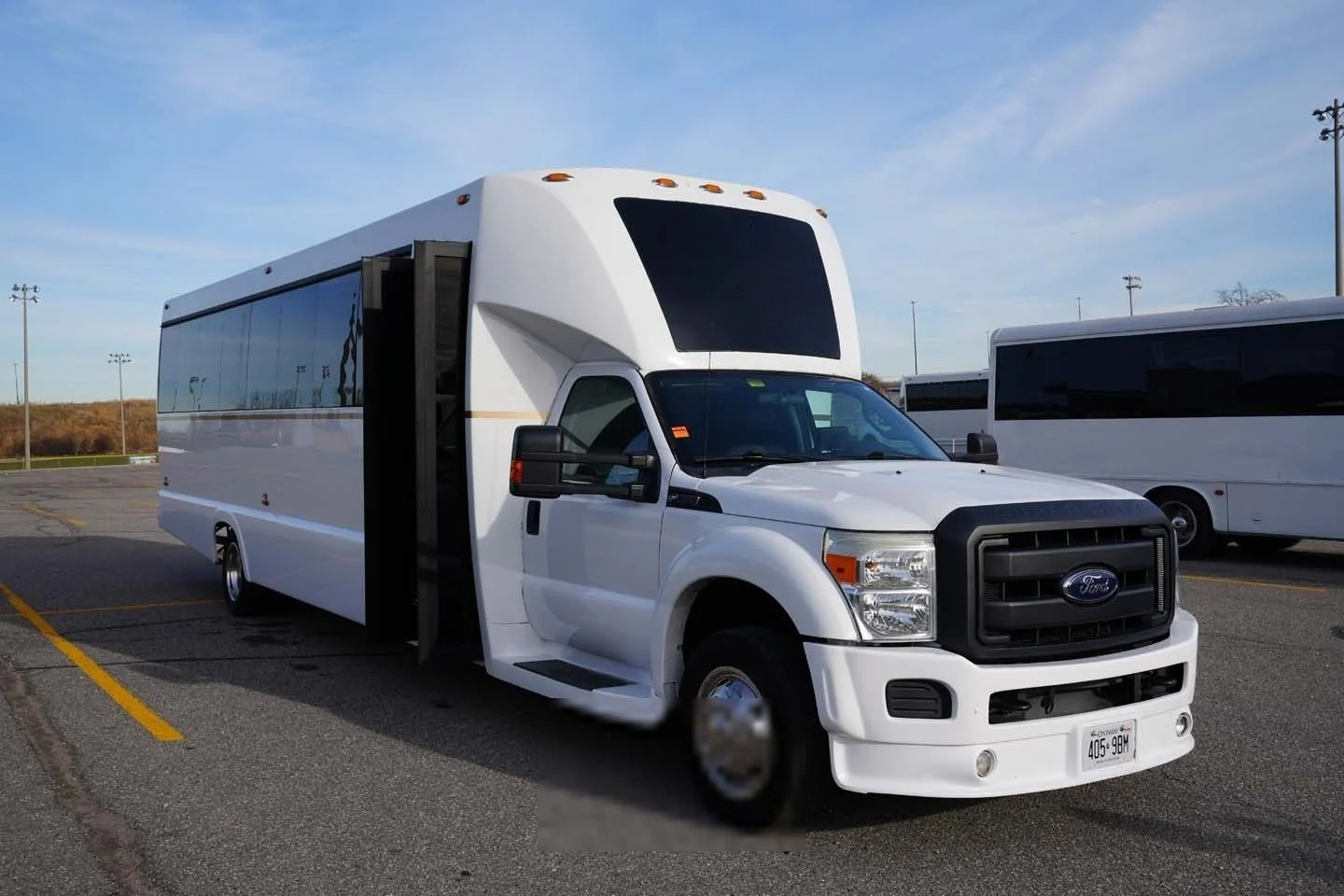 Limo Bus 26-28 Passengers (26-2) - 26-28 Passengers