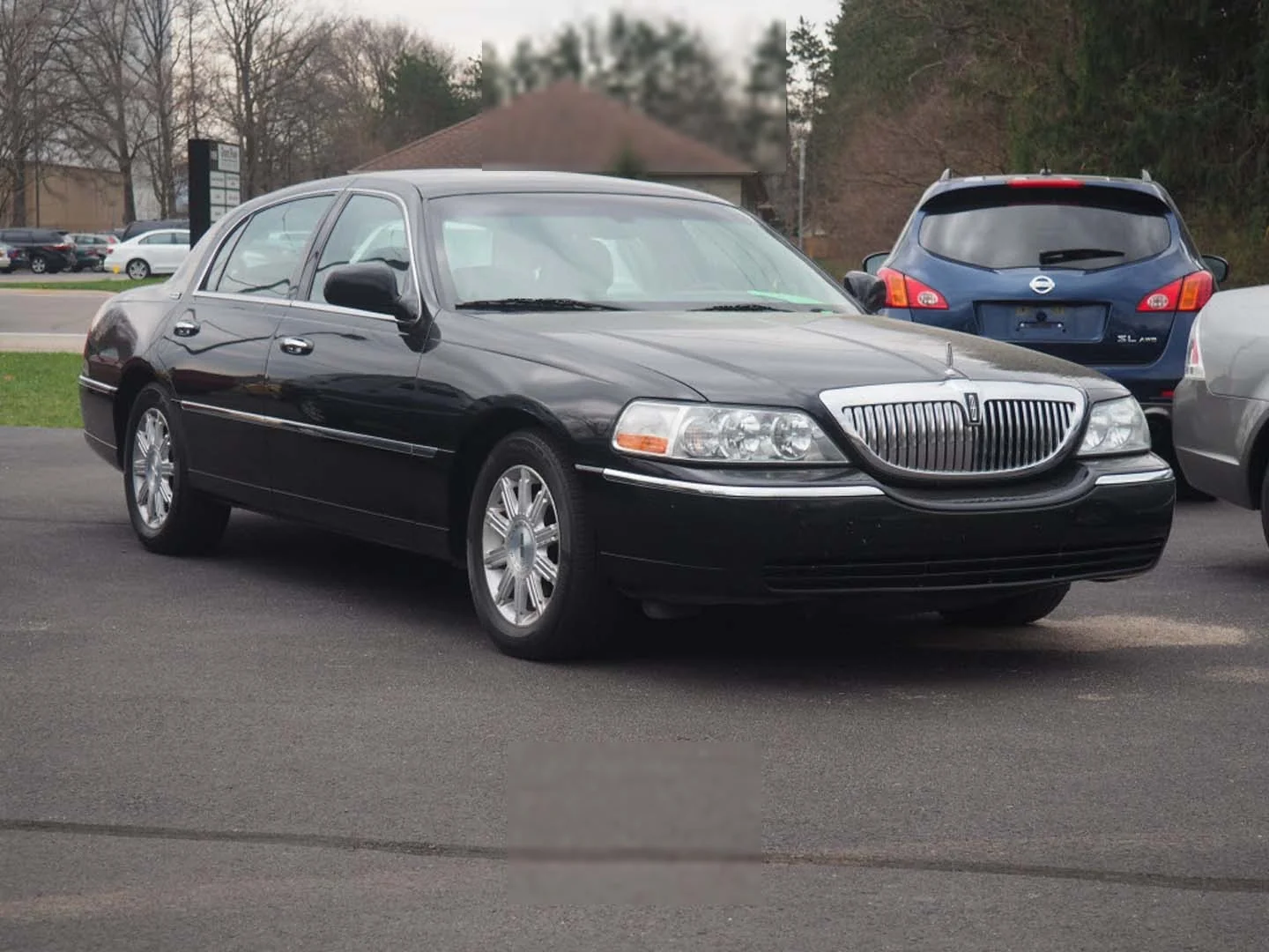 Lincoln Town Car - 4 Passengers