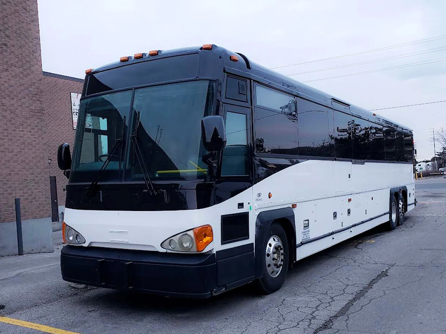 Party Bus (MCI-1) - 45-50 Passengers